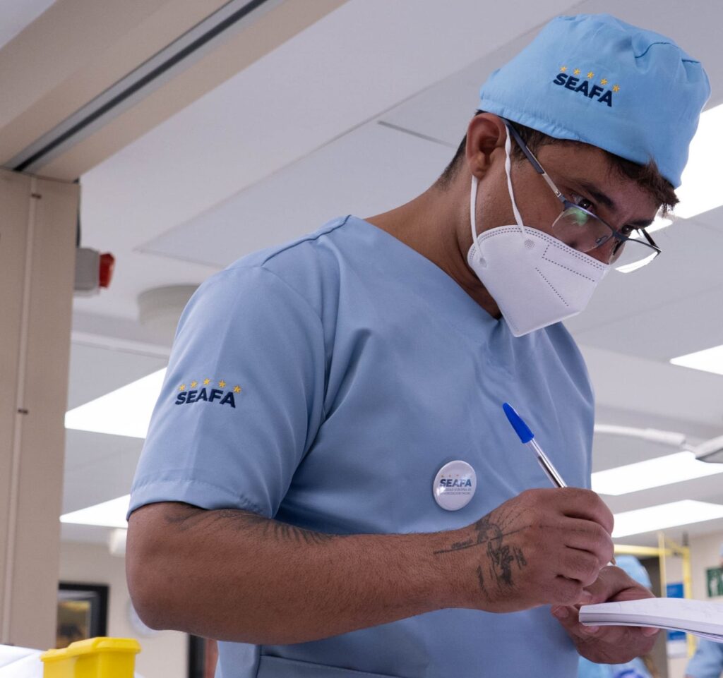 Rozemario: o brasileiro que leva a estética científica para o cenário internacional